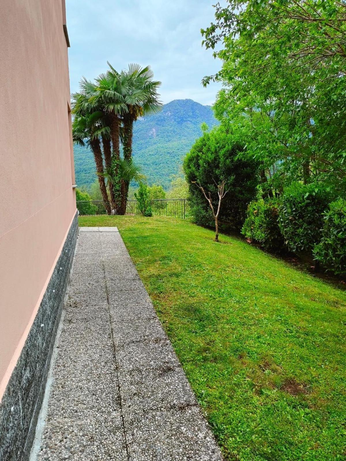 Residenza Bosco Sole Lägenhet Grantola Rum bild